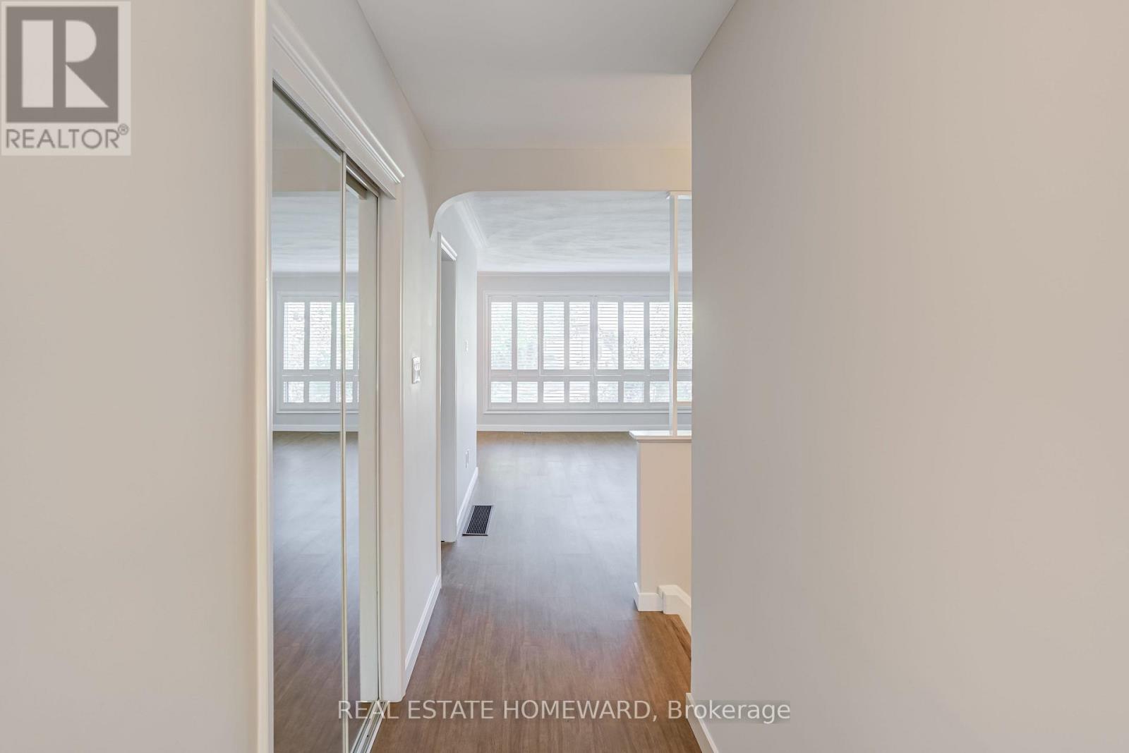 7 Jacinta Drive, Toronto, Ontario  M6L 1H6 - Photo 24 - W12513250