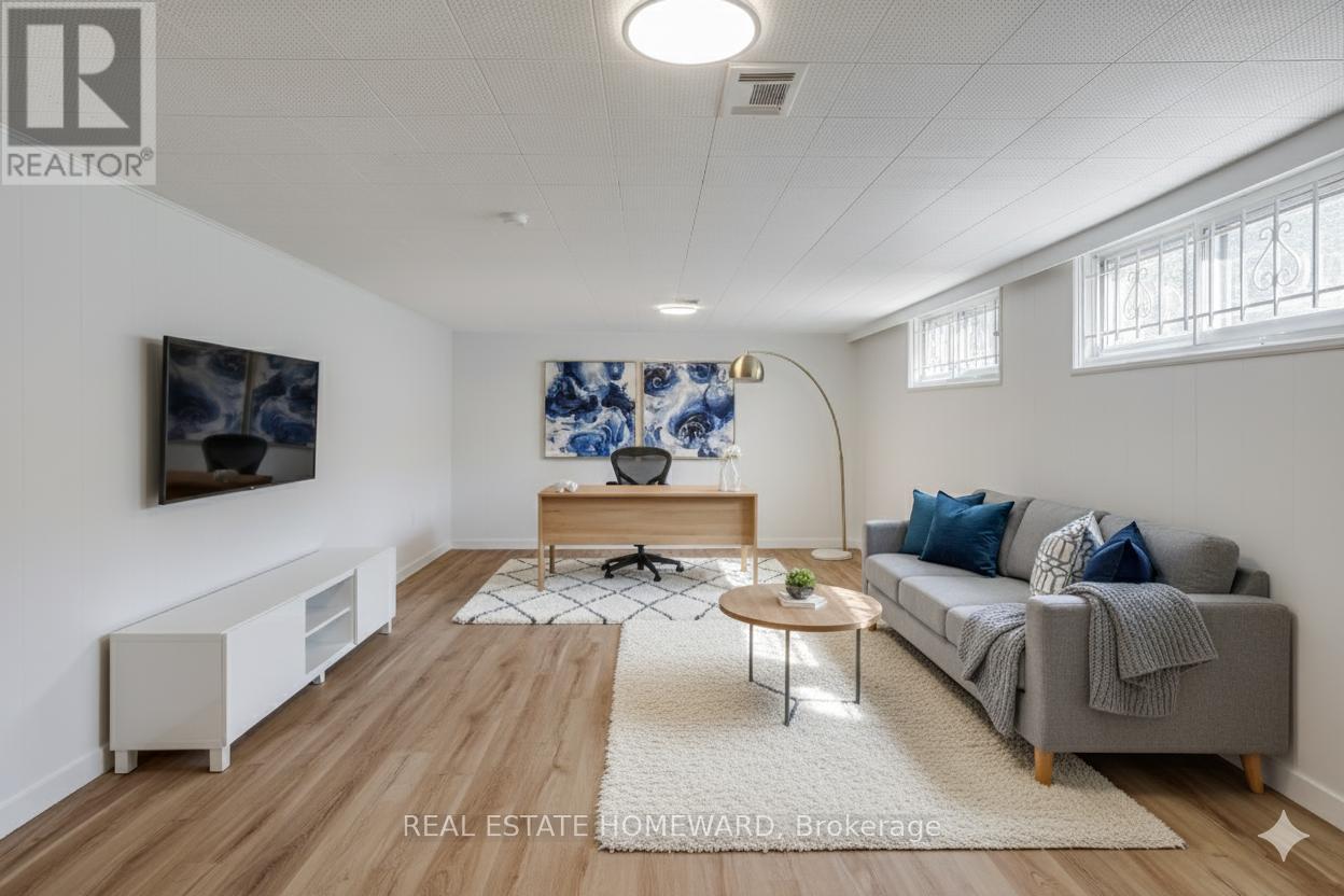 7 Jacinta Drive, Toronto, Ontario  M6L 1H6 - Photo 27 - W12513250