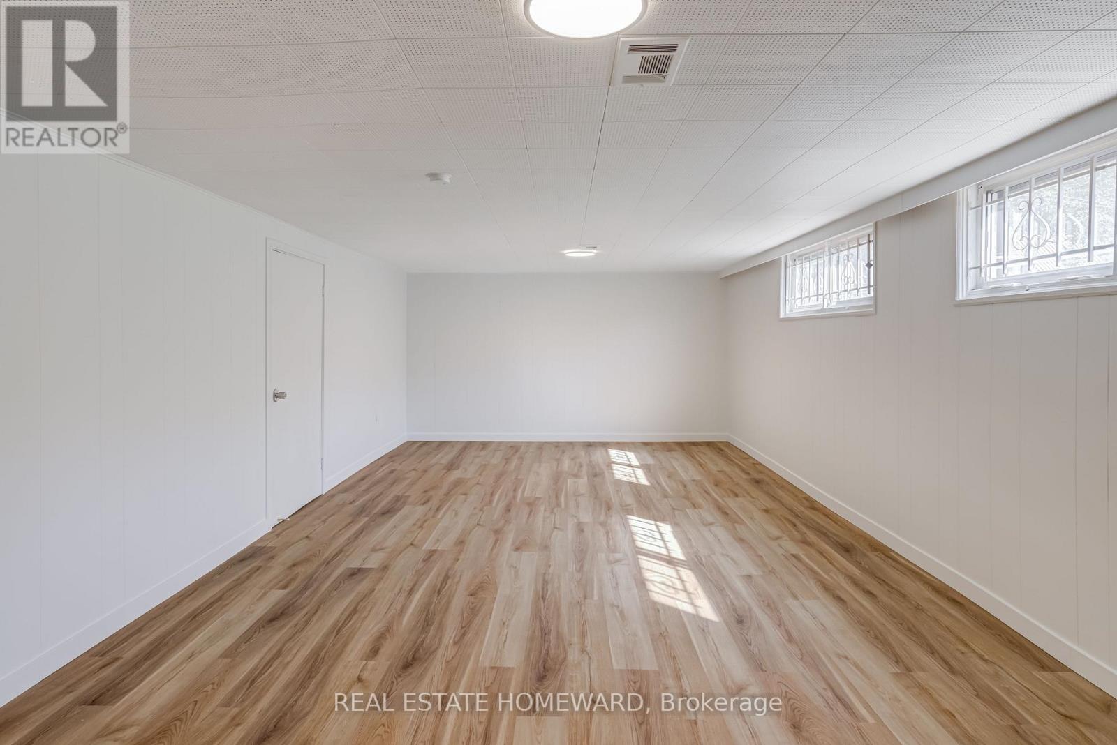 7 Jacinta Drive, Toronto, Ontario  M6L 1H6 - Photo 28 - W12513250