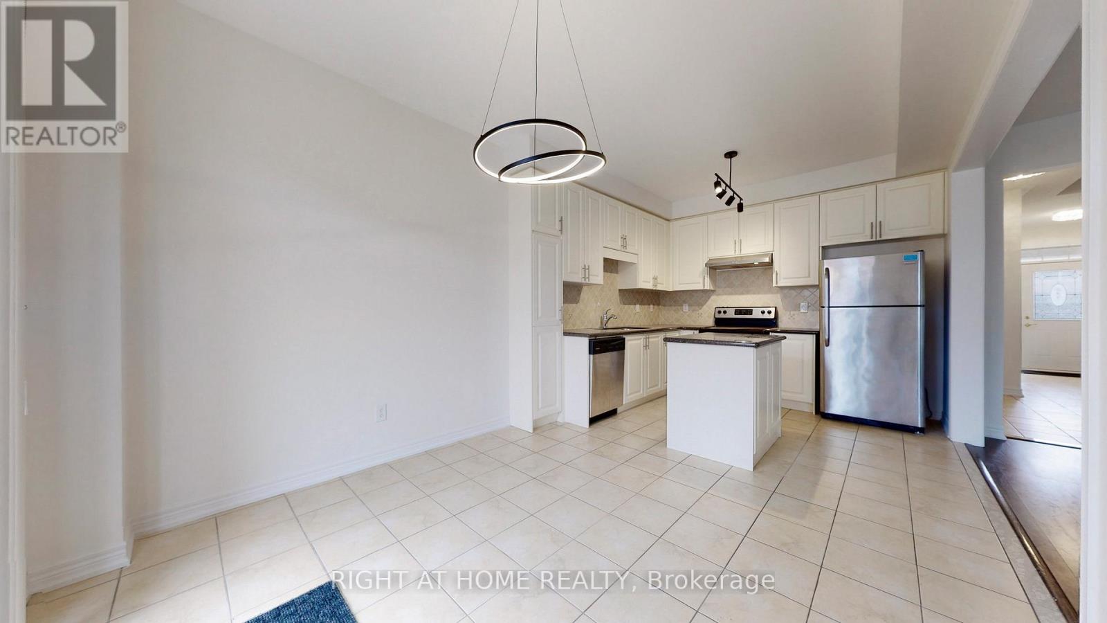 5592 Meadowcrest Avenue, Mississauga, Ontario  L5M 0N1 - Photo 15 - W12513272