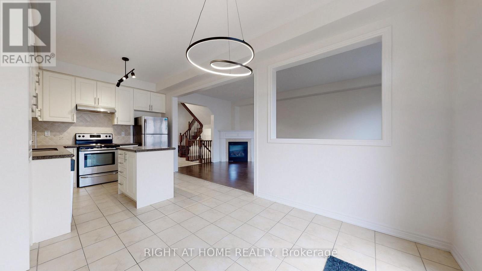 5592 Meadowcrest Avenue, Mississauga, Ontario  L5M 0N1 - Photo 16 - W12513272