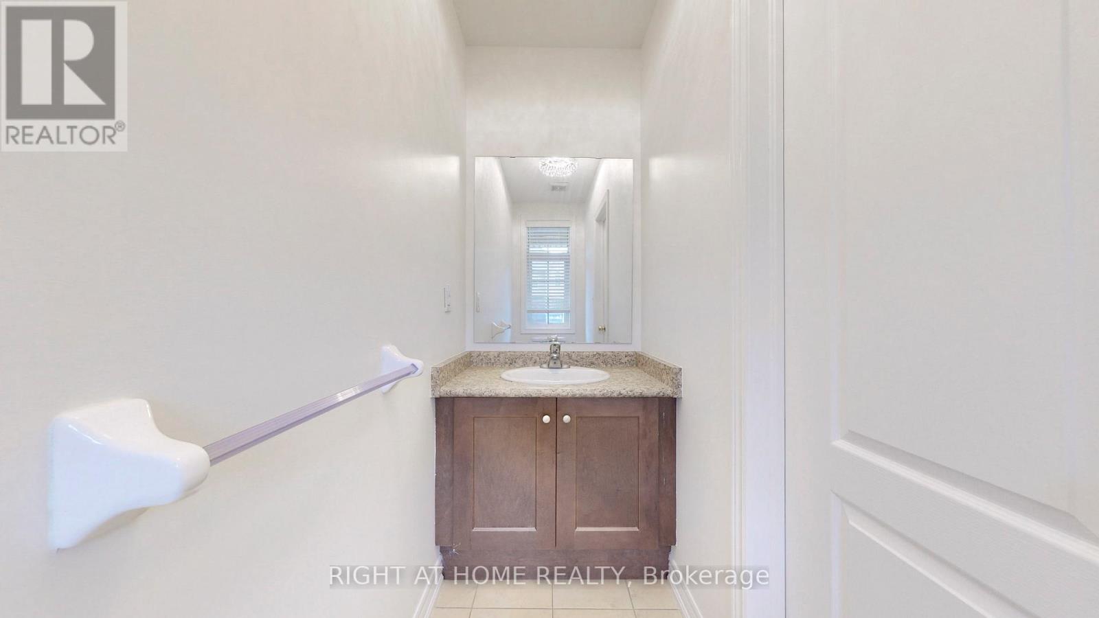 5592 Meadowcrest Avenue, Mississauga, Ontario  L5M 0N1 - Photo 17 - W12513272