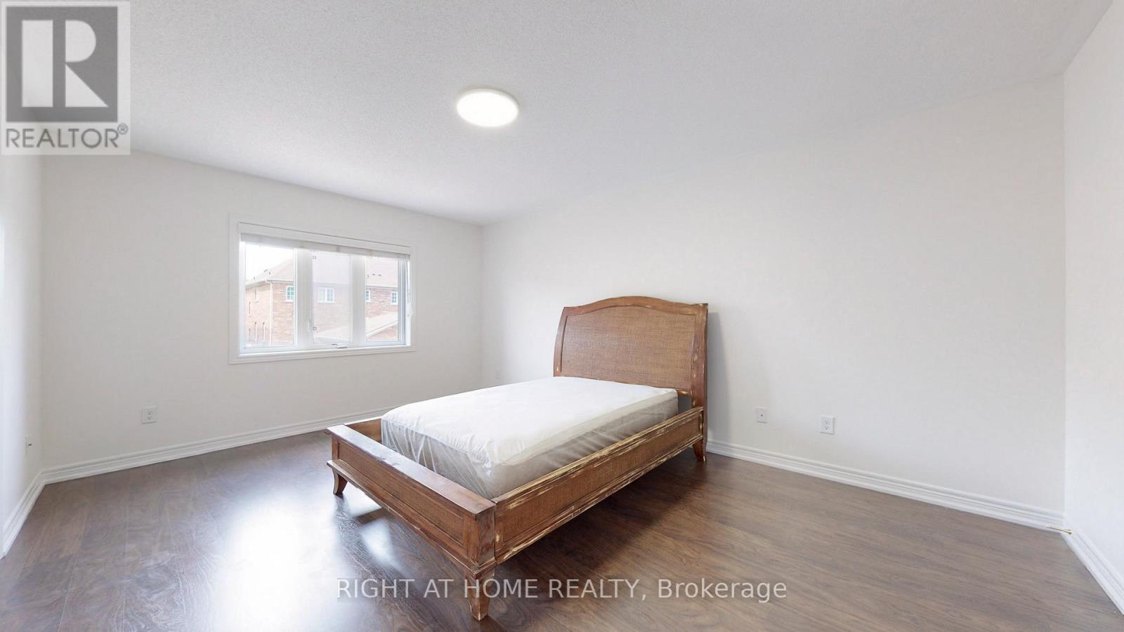 5592 Meadowcrest Avenue, Mississauga, Ontario  L5M 0N1 - Photo 22 - W12513272