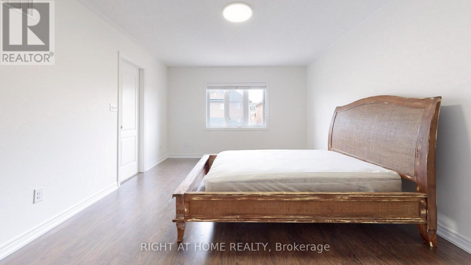 5592 Meadowcrest Avenue, Mississauga, Ontario  L5M 0N1 - Photo 23 - W12513272