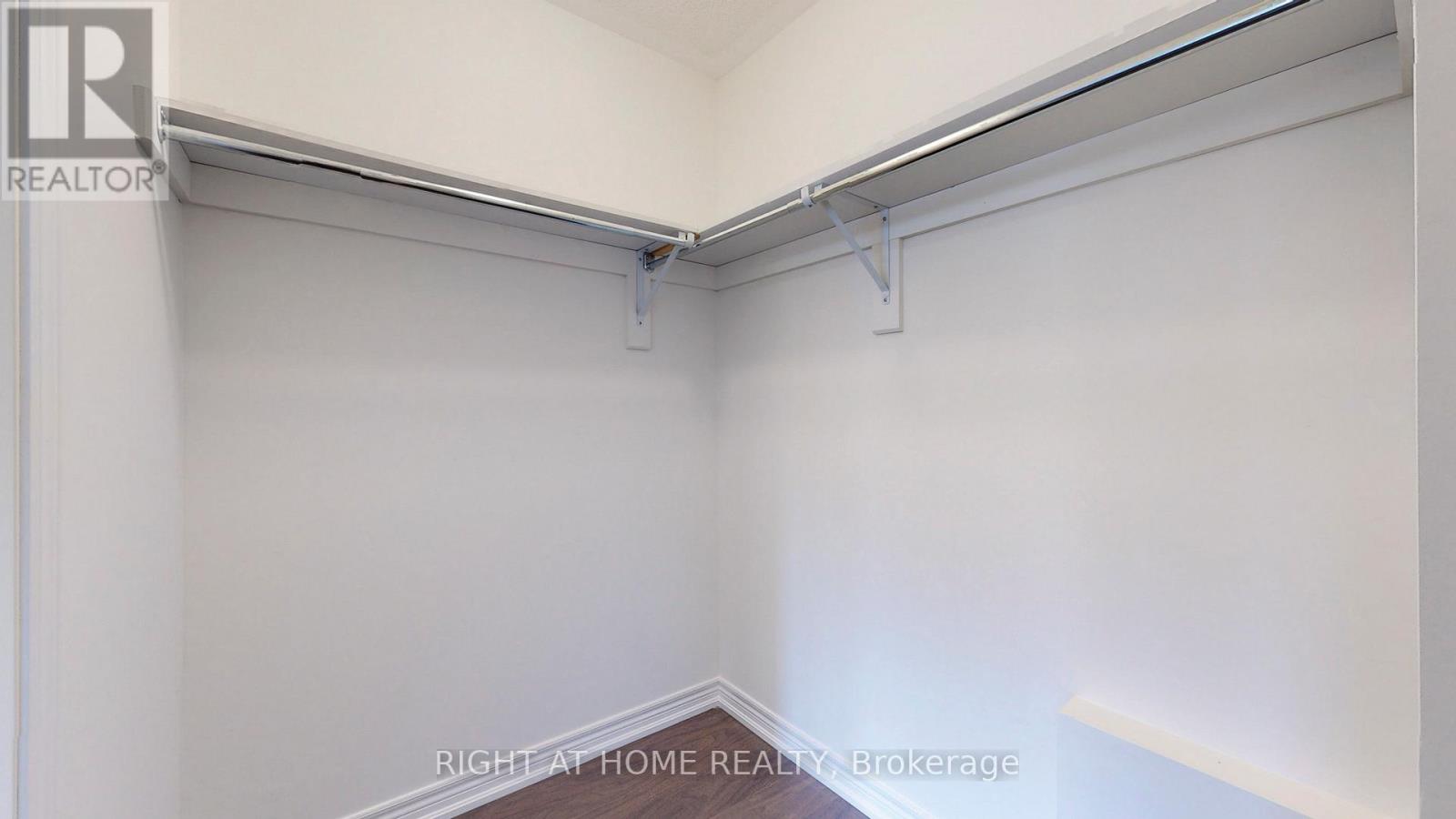 5592 Meadowcrest Avenue, Mississauga, Ontario  L5M 0N1 - Photo 25 - W12513272