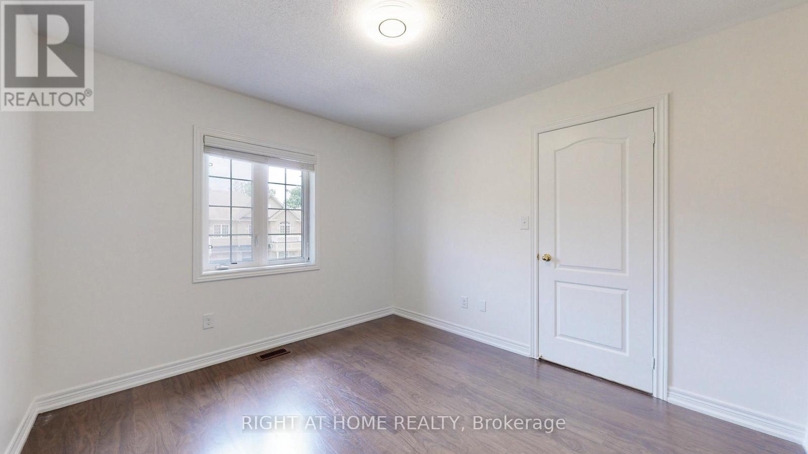 5592 Meadowcrest Avenue, Mississauga, Ontario  L5M 0N1 - Photo 32 - W12513272