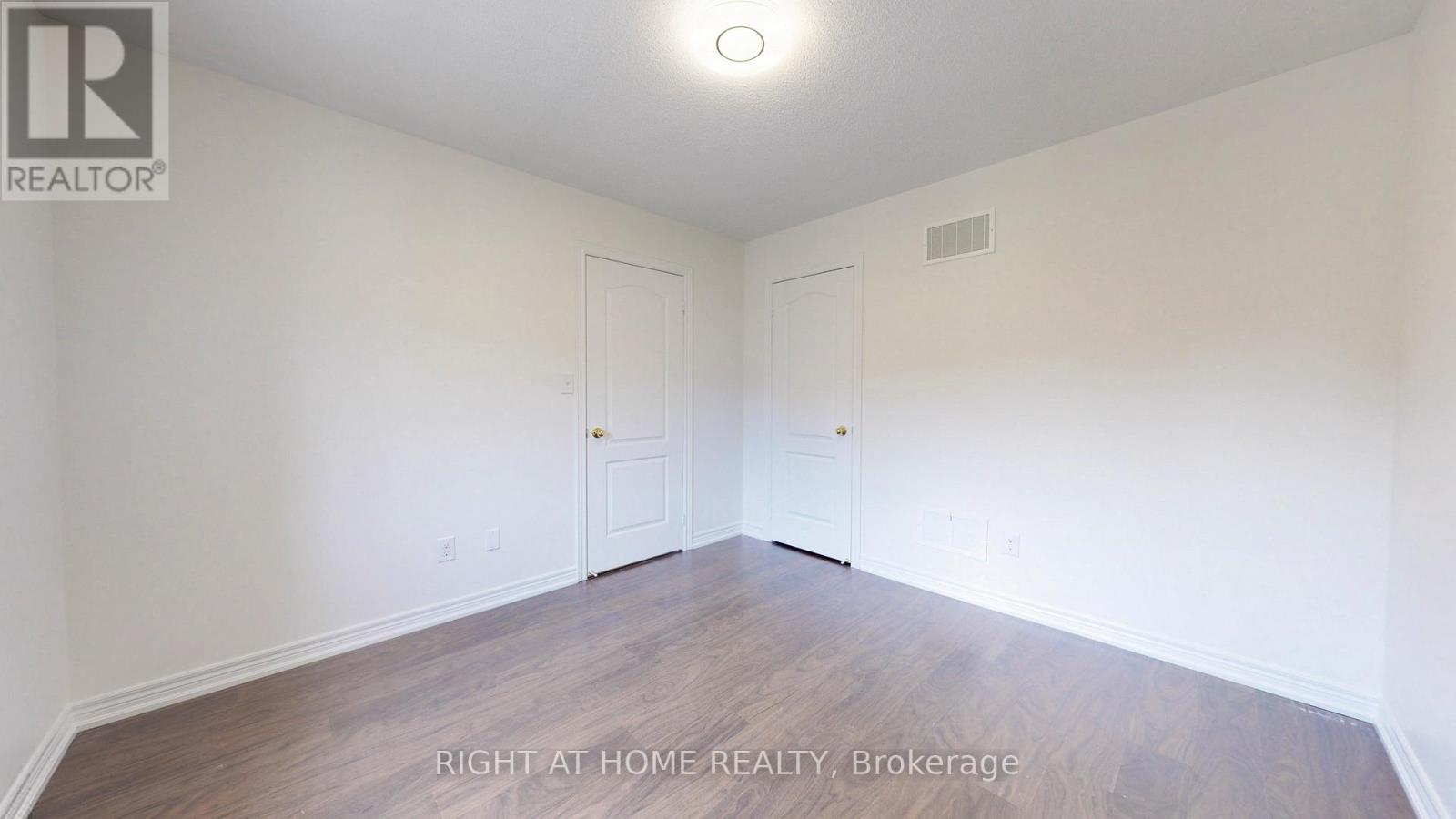 5592 Meadowcrest Avenue, Mississauga, Ontario  L5M 0N1 - Photo 33 - W12513272