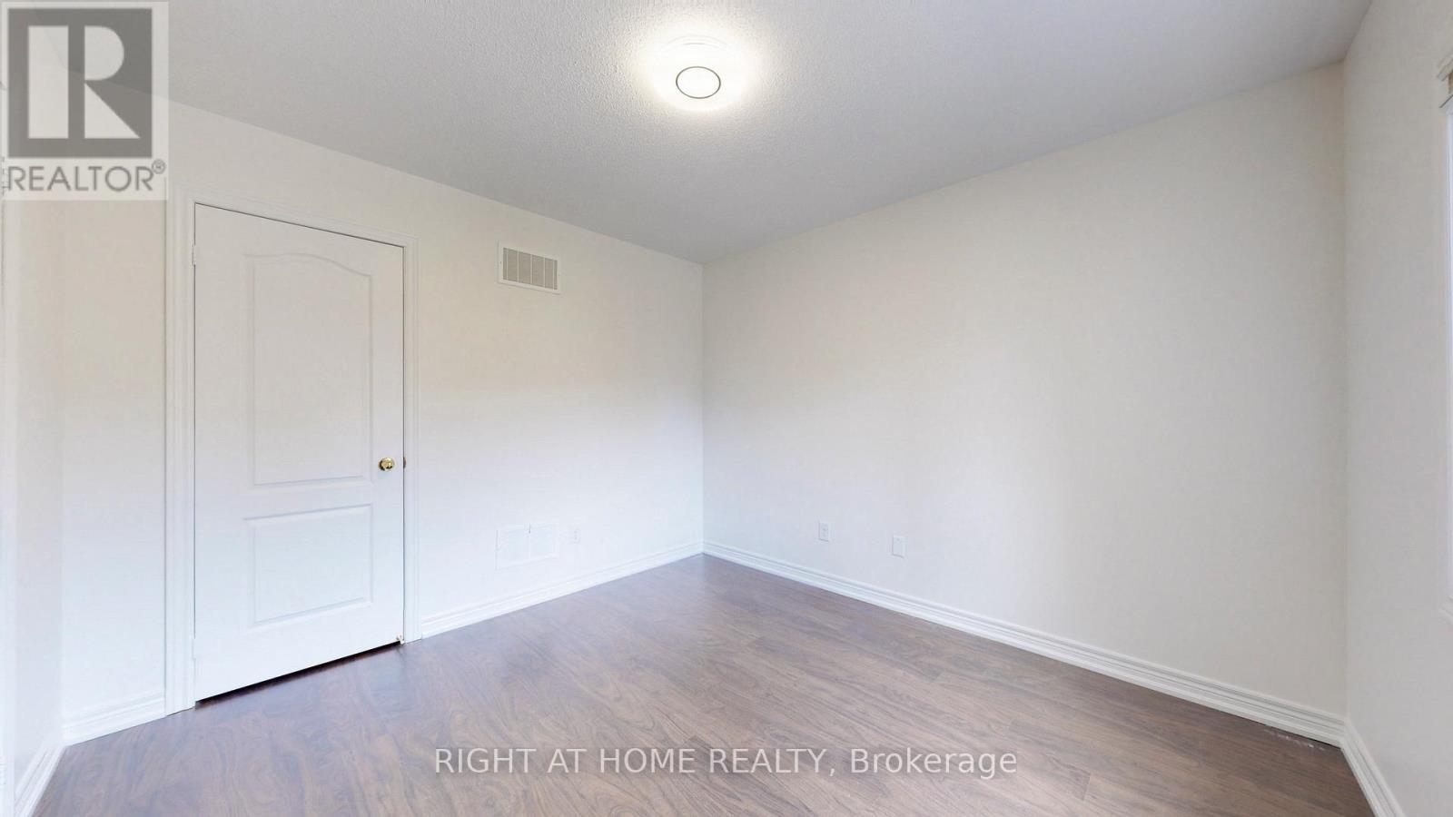 5592 Meadowcrest Avenue, Mississauga, Ontario  L5M 0N1 - Photo 34 - W12513272