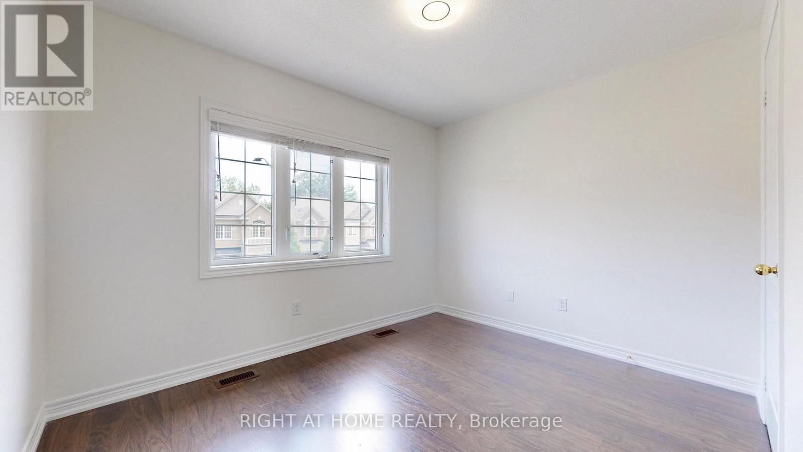 5592 Meadowcrest Avenue, Mississauga, Ontario  L5M 0N1 - Photo 35 - W12513272