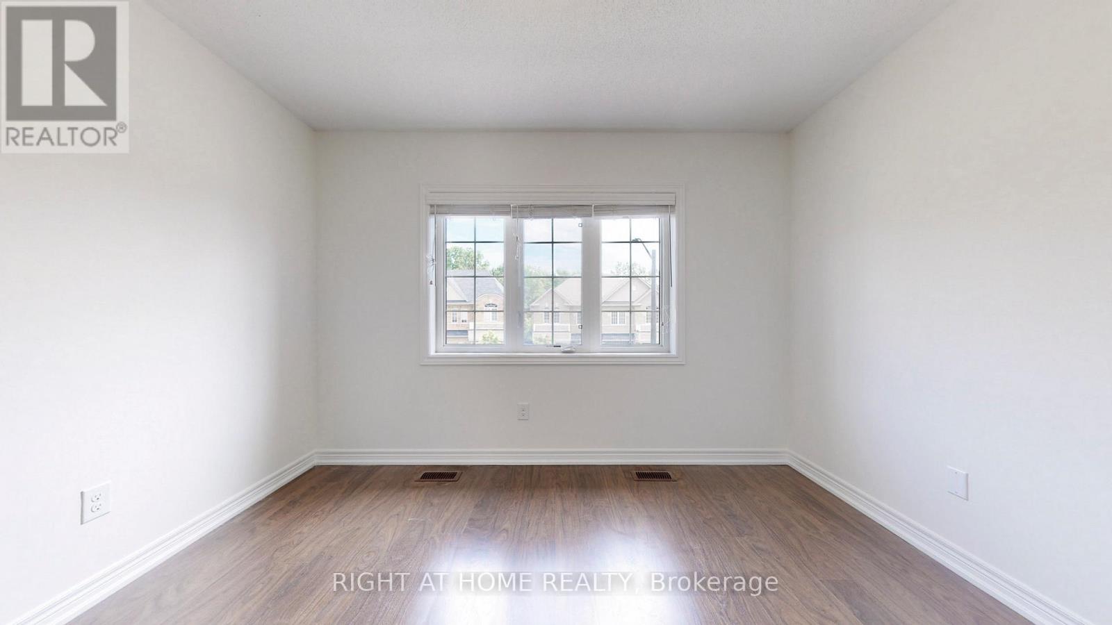 5592 Meadowcrest Avenue, Mississauga, Ontario  L5M 0N1 - Photo 36 - W12513272