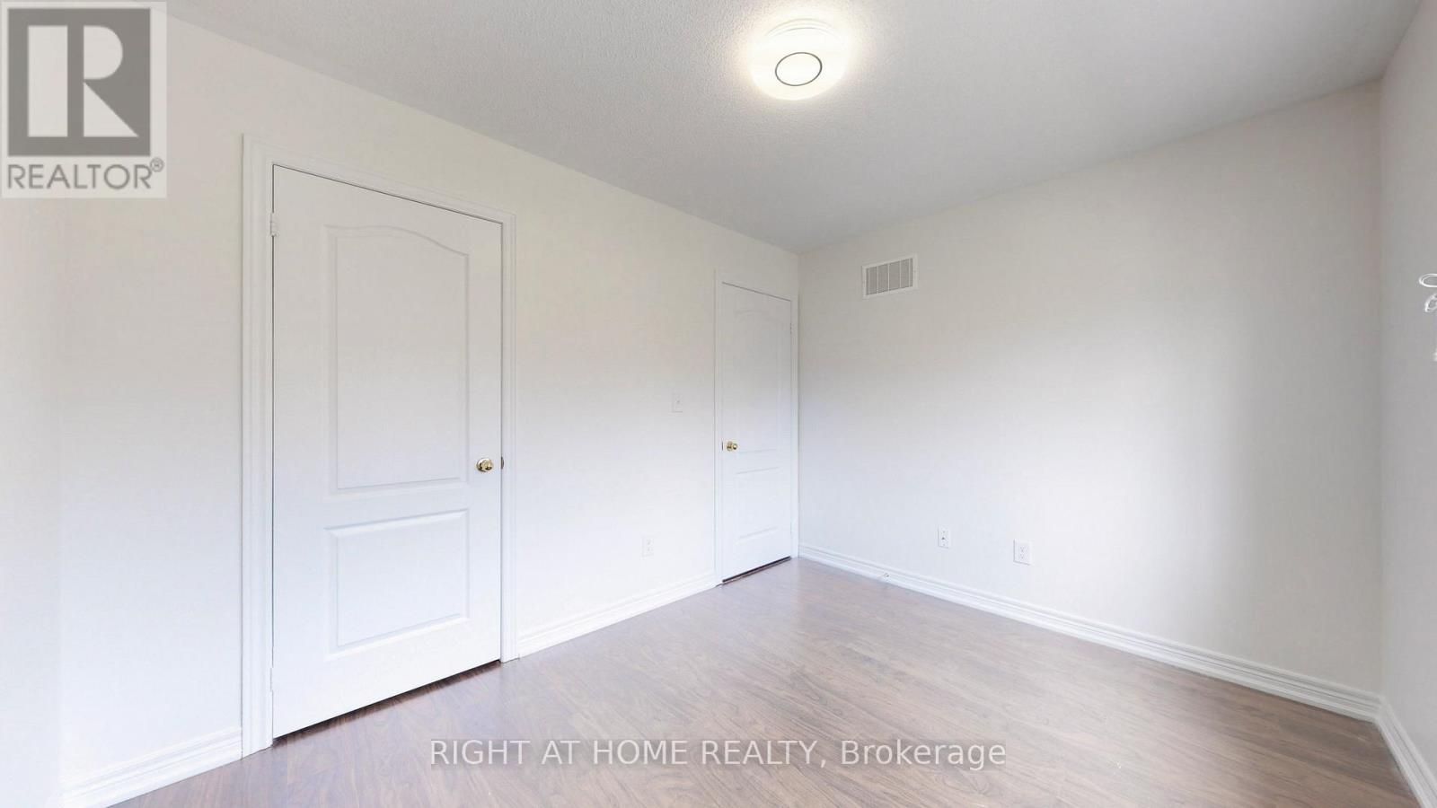 5592 Meadowcrest Avenue, Mississauga, Ontario  L5M 0N1 - Photo 39 - W12513272