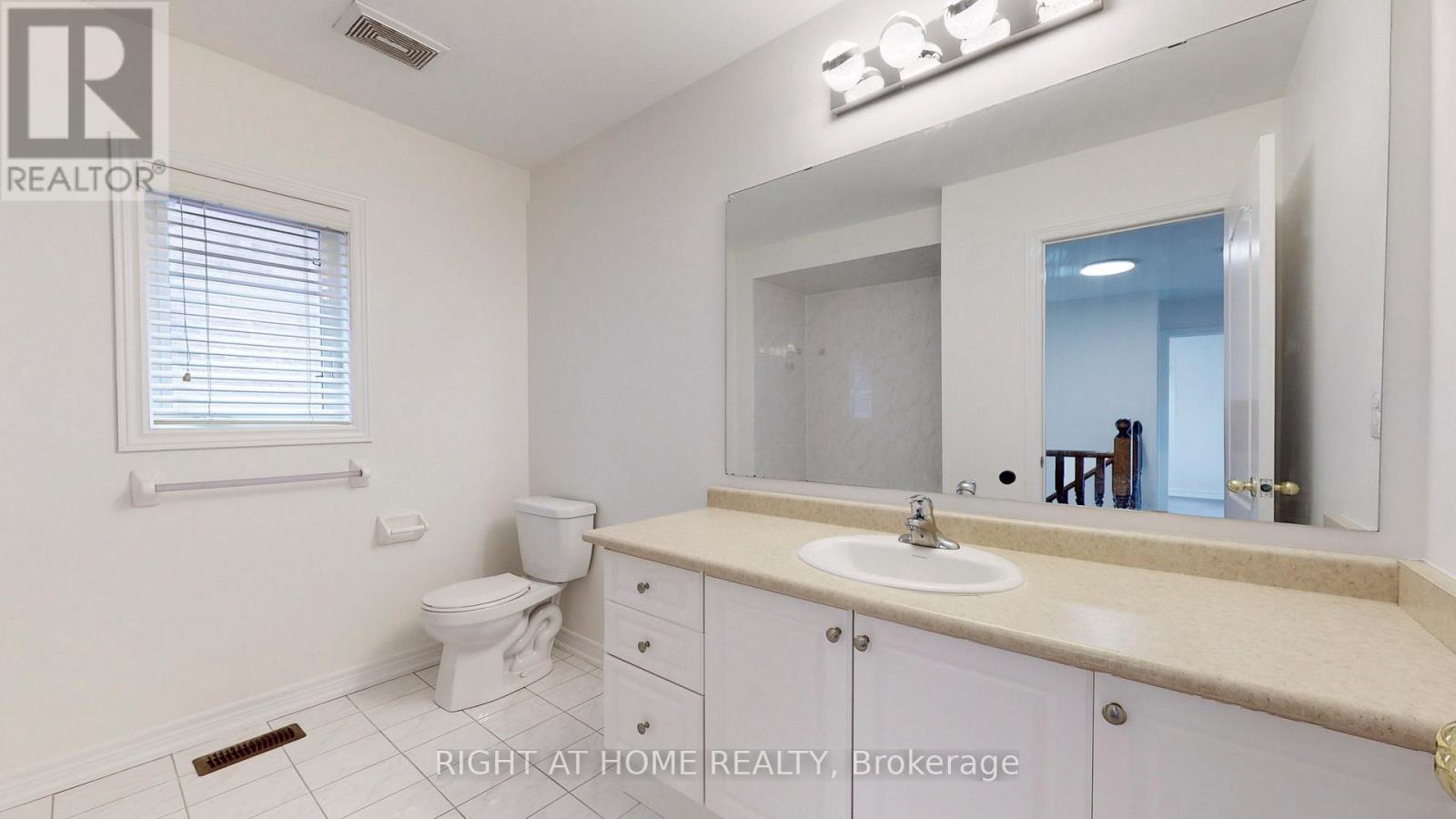 5592 Meadowcrest Avenue, Mississauga, Ontario  L5M 0N1 - Photo 41 - W12513272