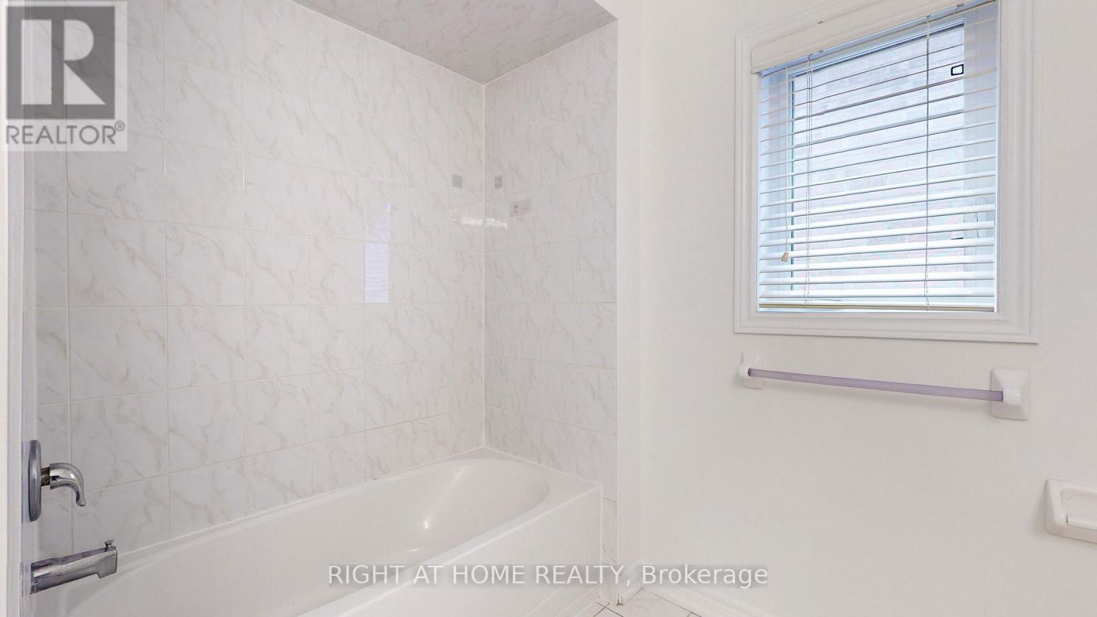 5592 Meadowcrest Avenue, Mississauga, Ontario  L5M 0N1 - Photo 42 - W12513272