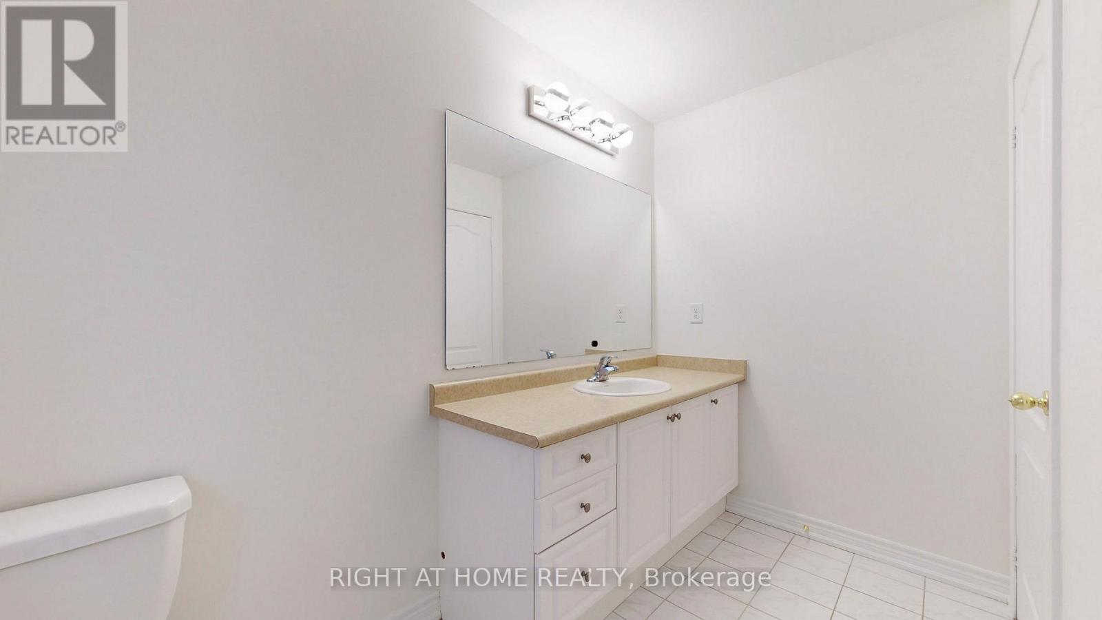 5592 Meadowcrest Avenue, Mississauga, Ontario  L5M 0N1 - Photo 43 - W12513272