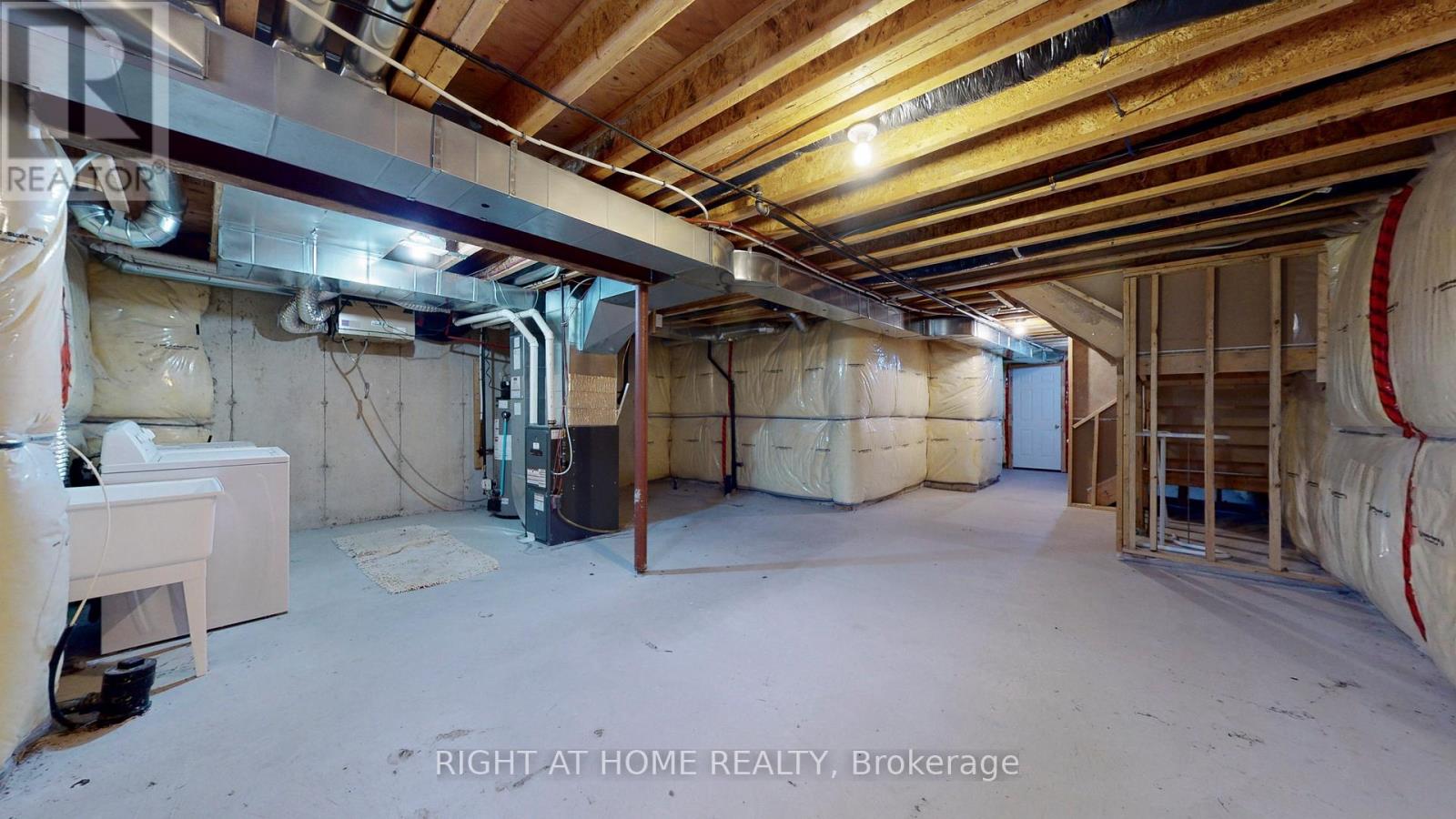 5592 Meadowcrest Avenue, Mississauga, Ontario  L5M 0N1 - Photo 46 - W12513272