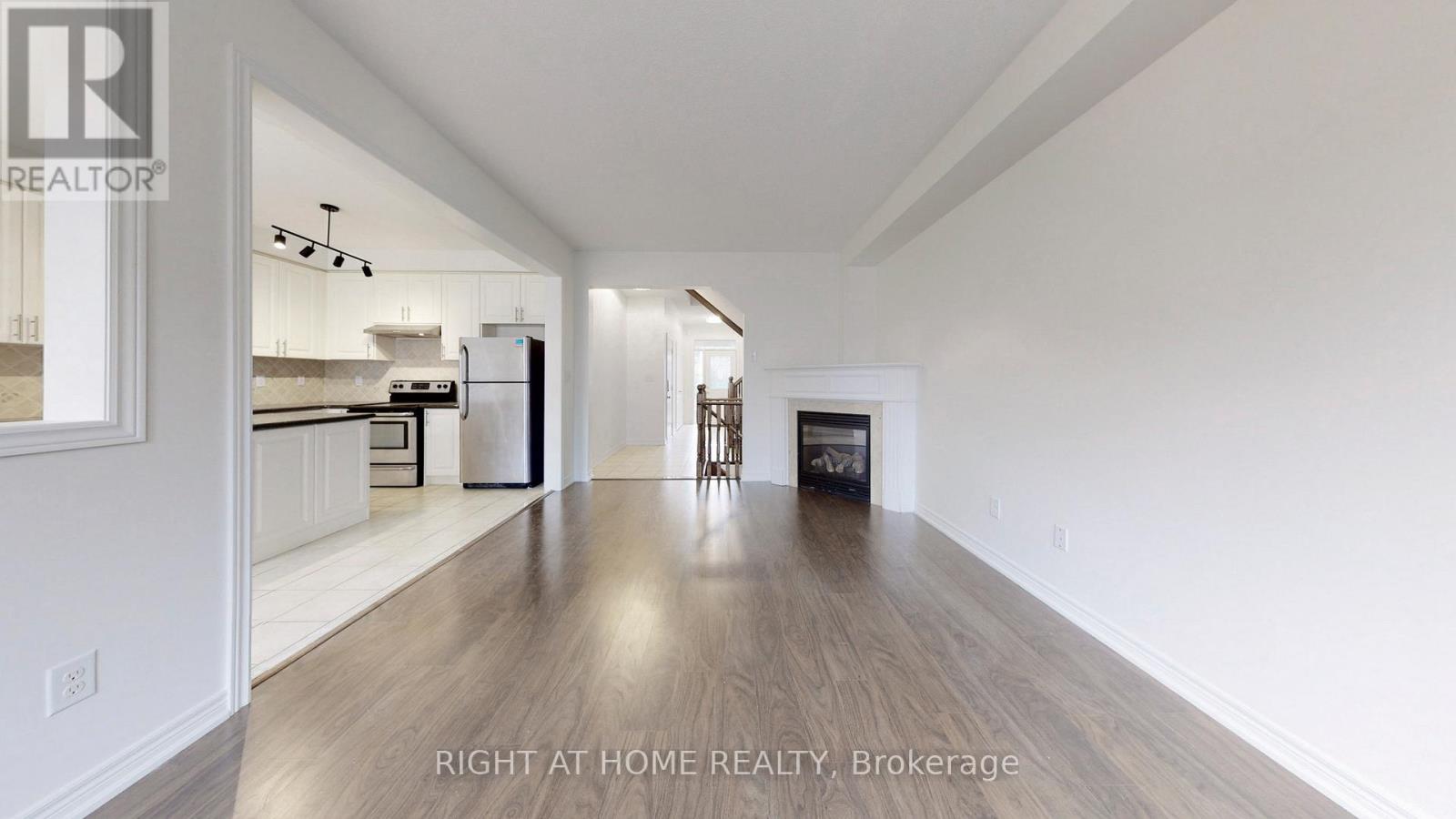 5592 Meadowcrest Avenue, Mississauga, Ontario  L5M 0N1 - Photo 6 - W12513272