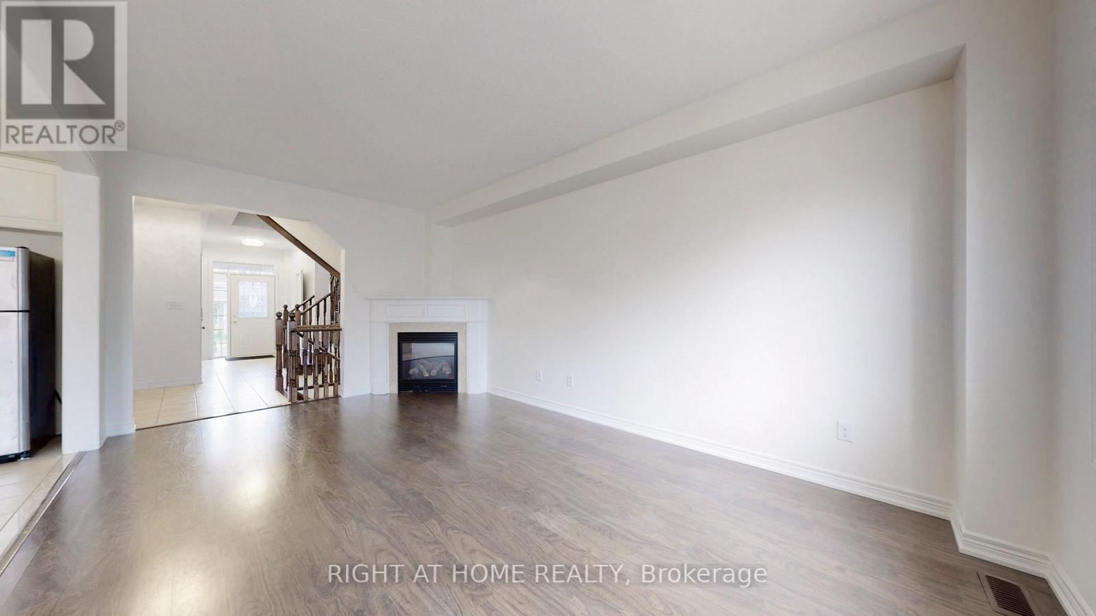 5592 Meadowcrest Avenue, Mississauga, Ontario  L5M 0N1 - Photo 7 - W12513272