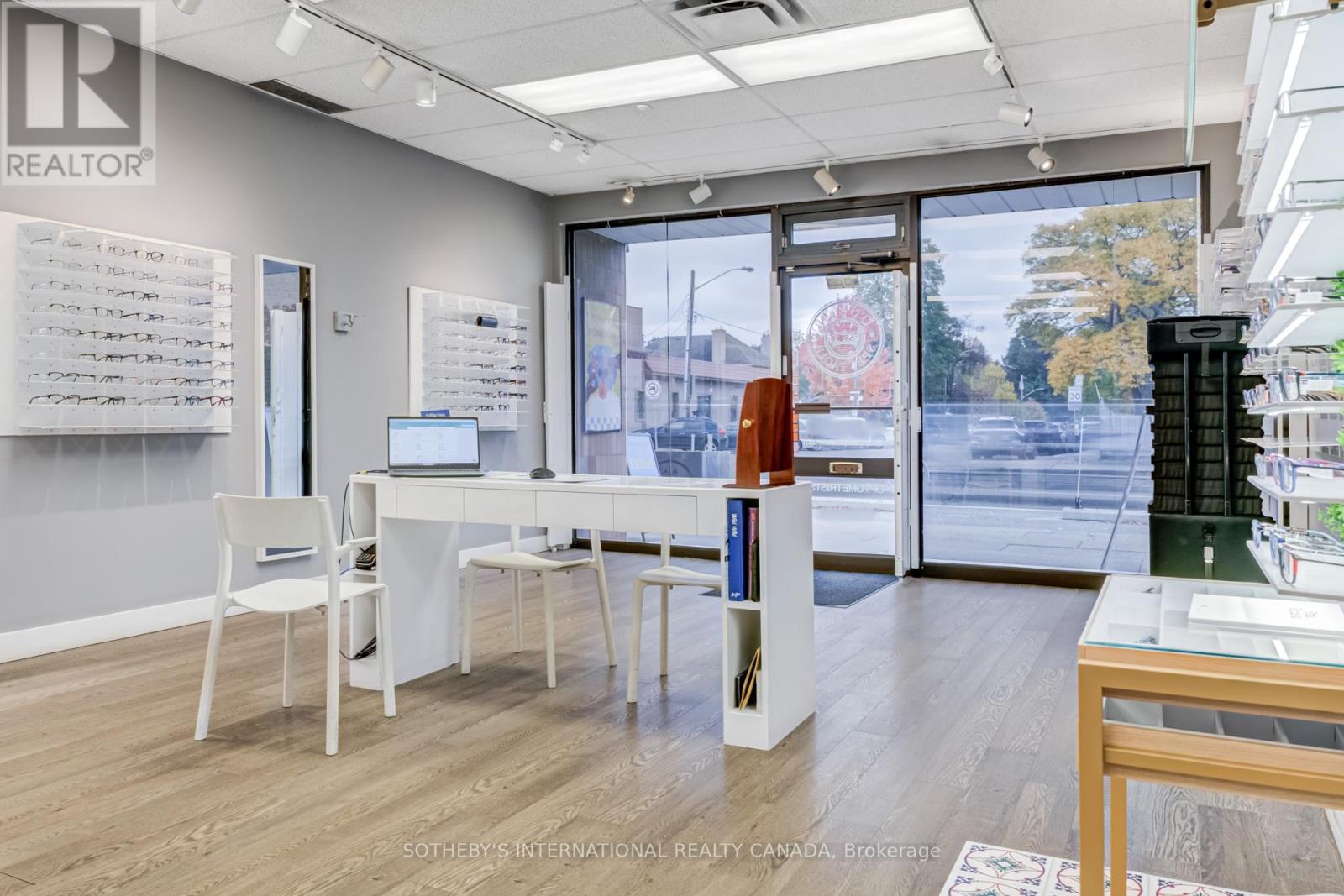 3000 Bloor Street W, Toronto, Ontario  M8X 1C2 - Photo 10 - W12513280