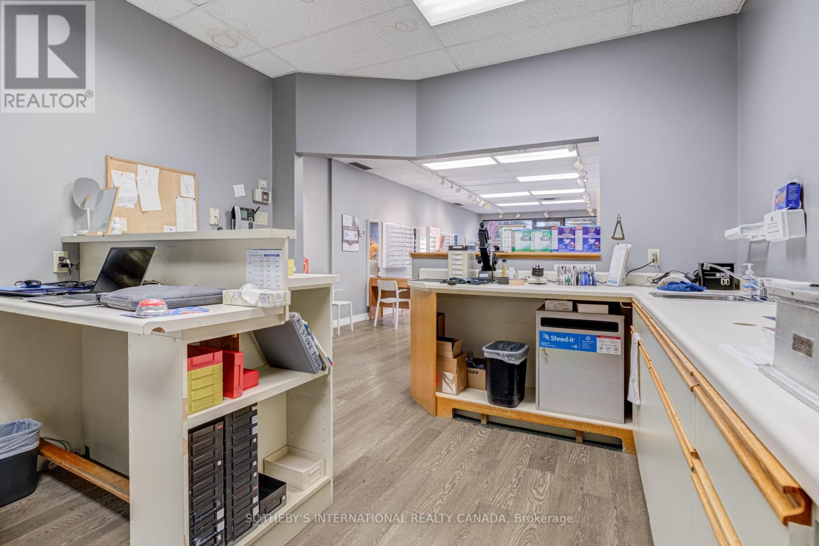 3000 Bloor Street W, Toronto, Ontario  M8X 1C2 - Photo 15 - W12513280