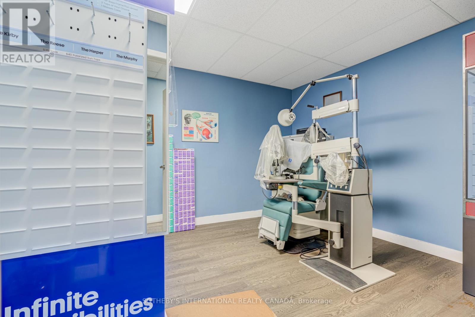 3000 Bloor Street W, Toronto, Ontario  M8X 1C2 - Photo 18 - W12513280