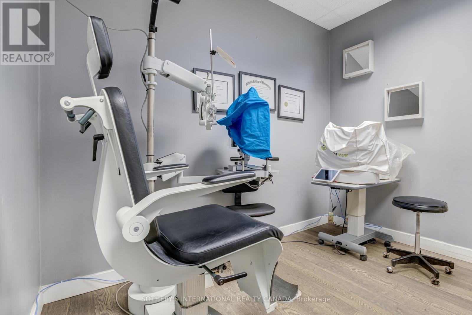 3000 Bloor Street W, Toronto, Ontario  M8X 1C2 - Photo 23 - W12513280