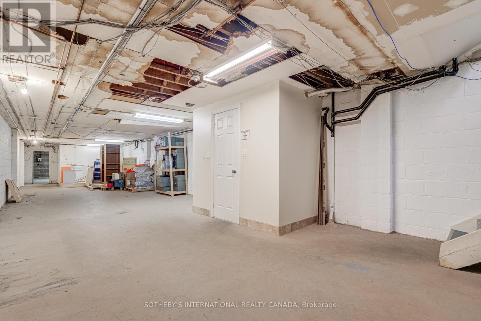 3000 Bloor Street W, Toronto, Ontario  M8X 1C2 - Photo 27 - W12513280