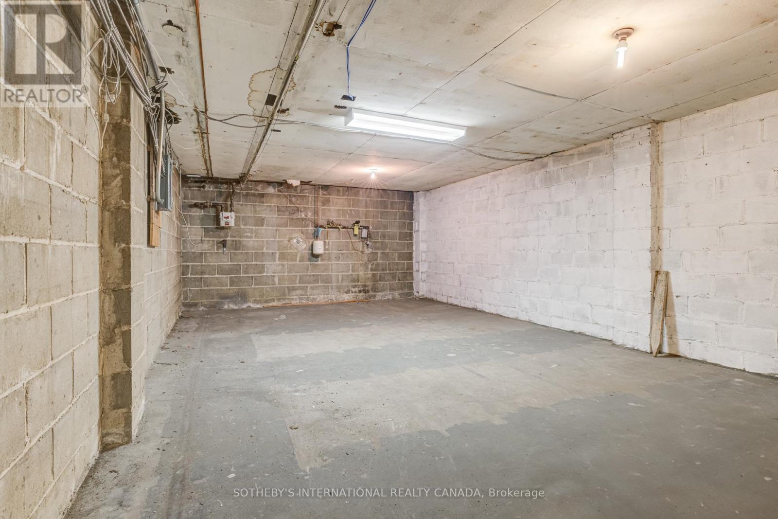 3000 Bloor Street W, Toronto, Ontario  M8X 1C2 - Photo 32 - W12513280