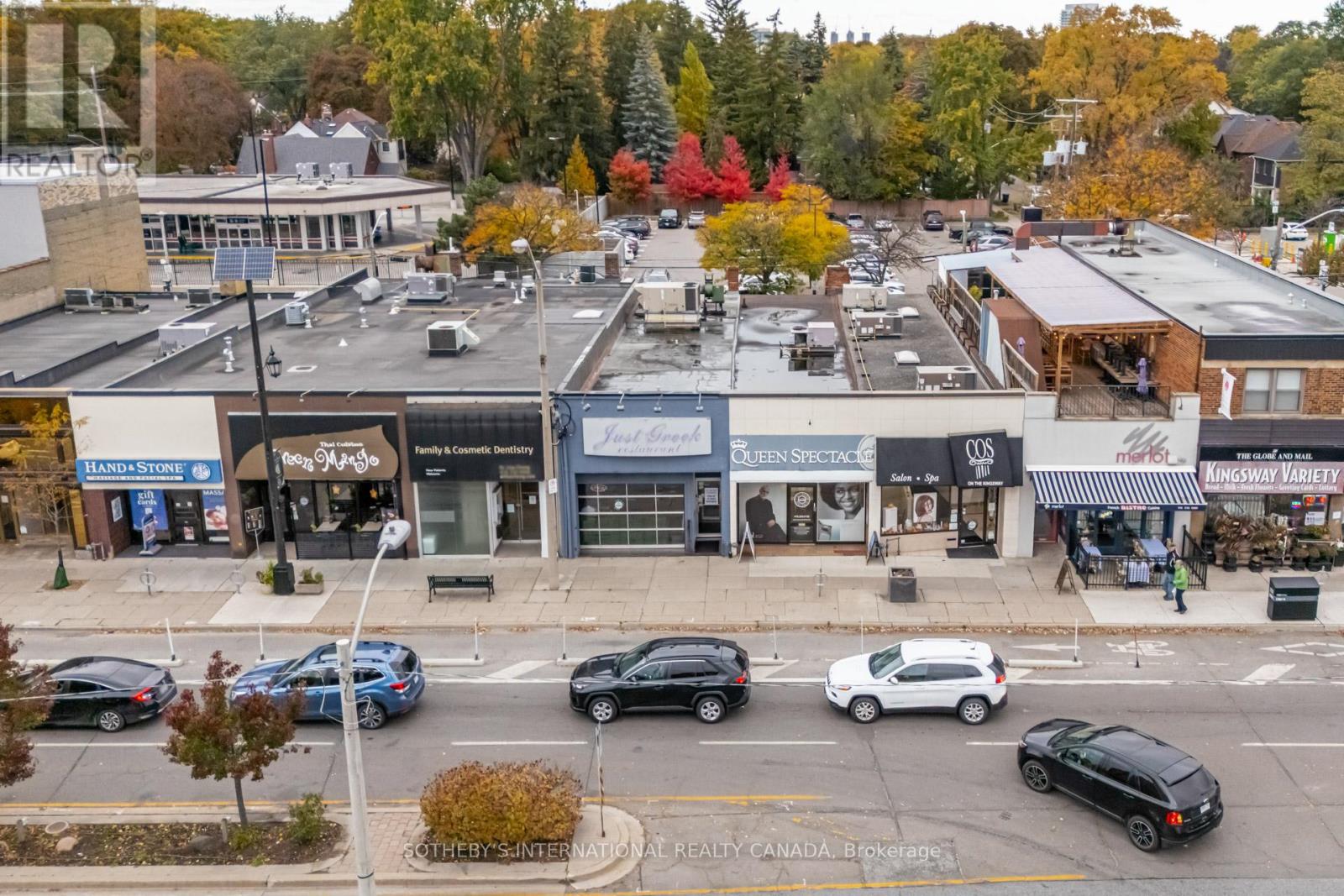 3000 Bloor Street W, Toronto, Ontario  M8X 1C2 - Photo 4 - W12513280