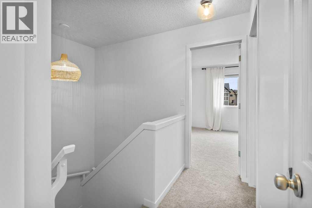 2013 New Brighton Park Se, Calgary, Alberta  T2Z 1B1 - Photo 15 - A2266917