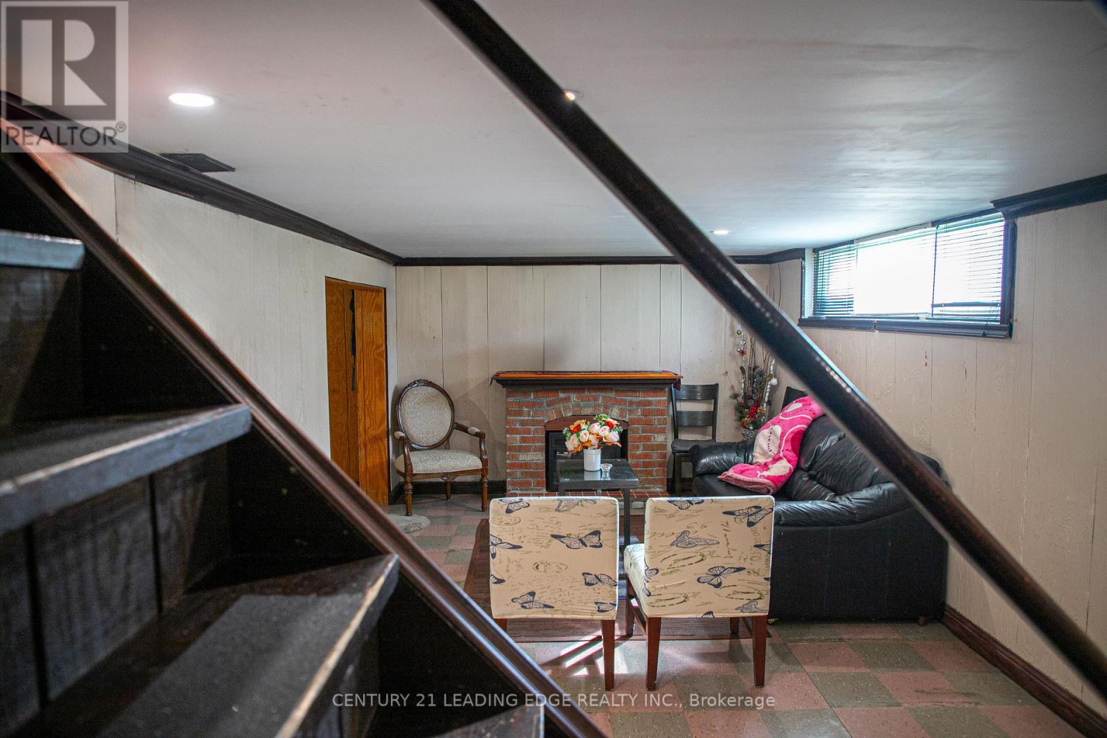 10 Yvonne Avenue, Toronto, Ontario  M3L 1C7 - Photo 20 - W12513330