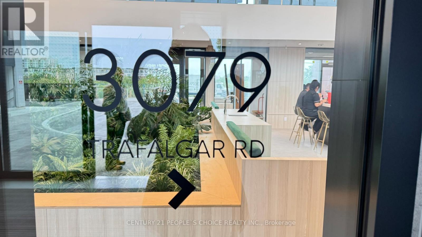 1803 - 3079 Trafalgar Road, Oakville, Ontario  L6H 8C5 - Photo 3 - W12513348