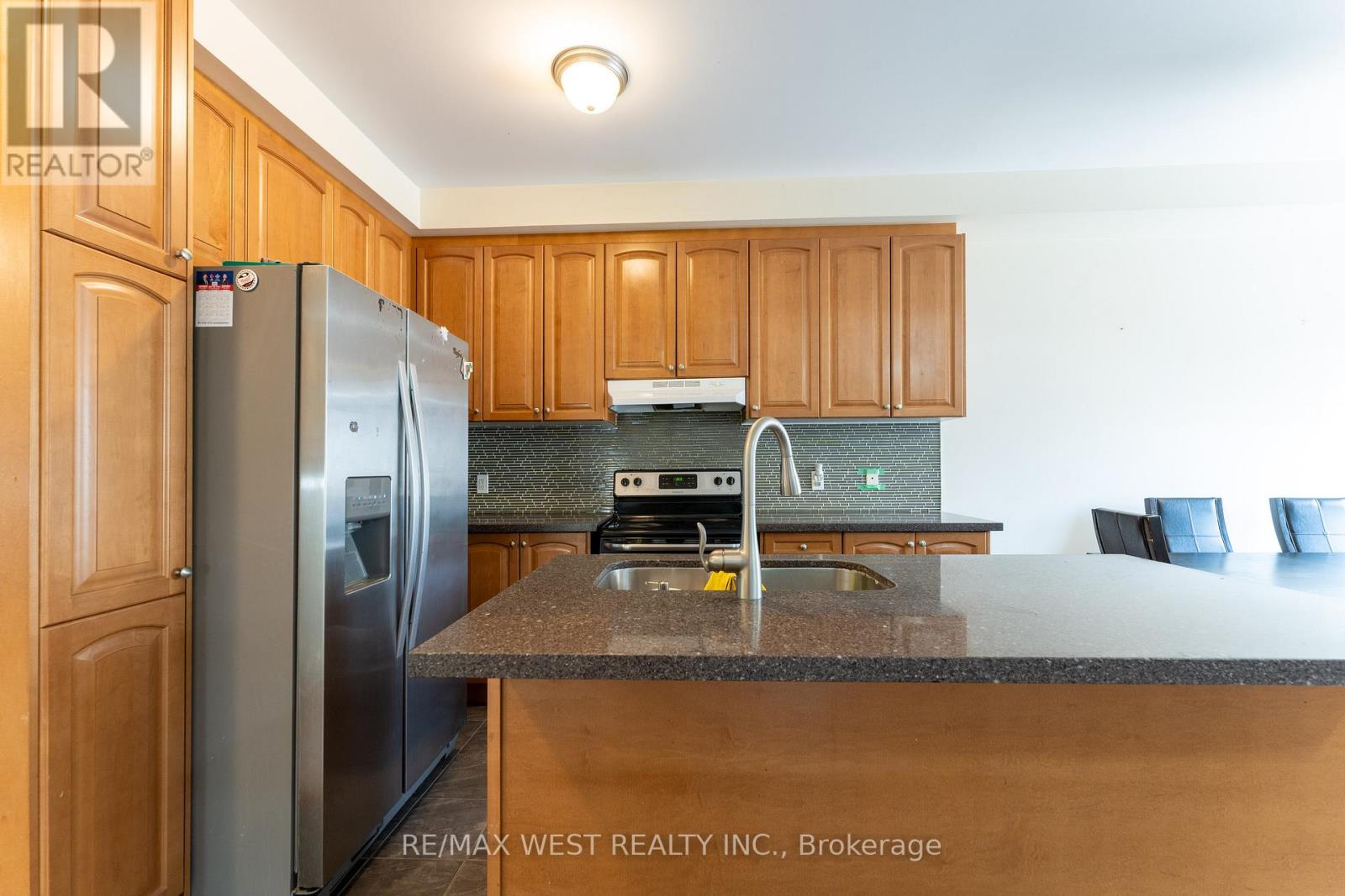 40 Yellowknife Road, Brampton, Ontario  L6R 3X4 - Photo 13 - W12513360