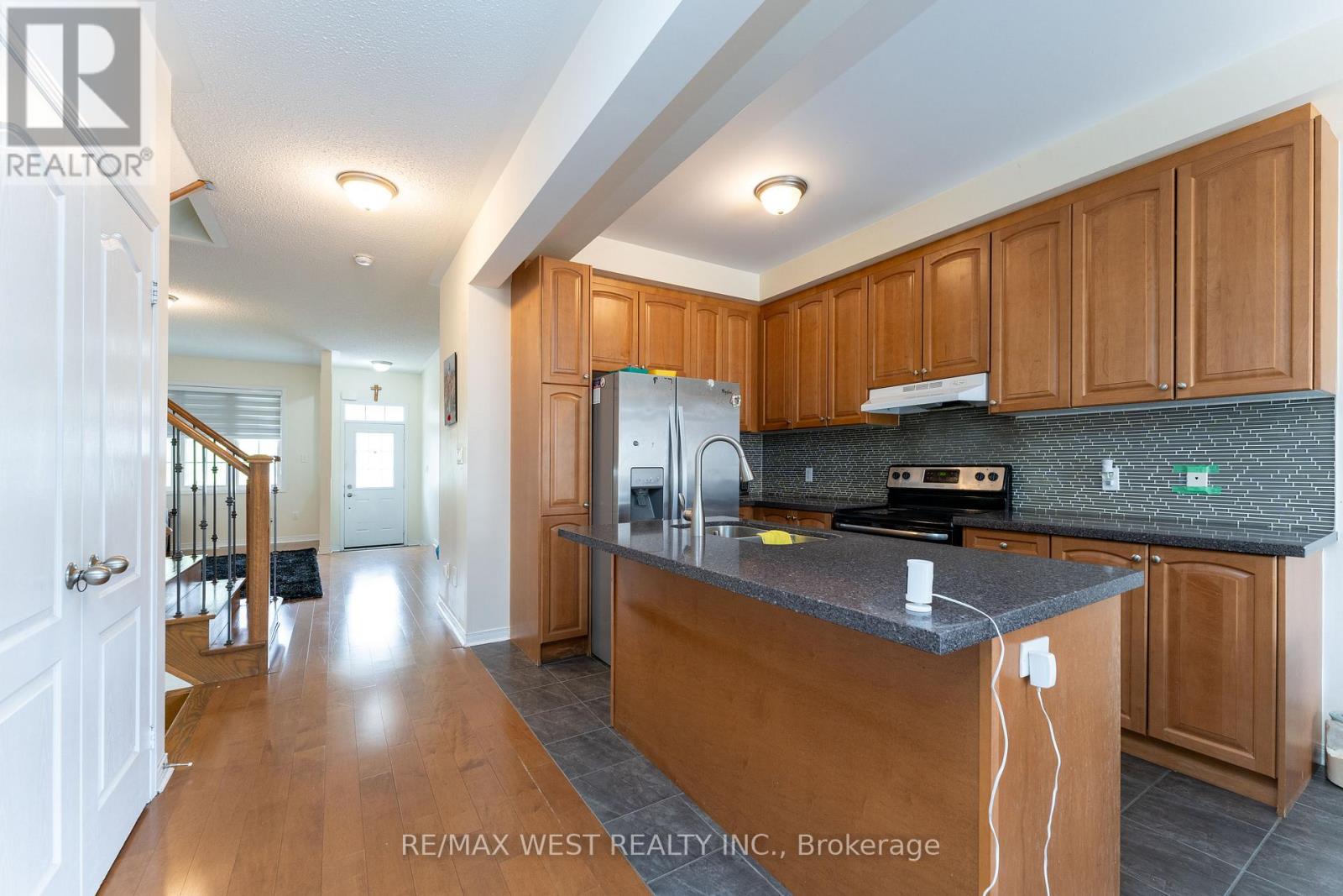 40 Yellowknife Road, Brampton, Ontario  L6R 3X4 - Photo 8 - W12513360