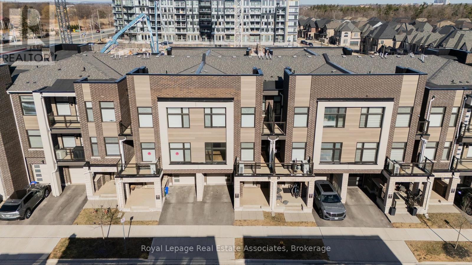 2459 Belt Lane, Oakville, Ontario  L6M 5L9 - Photo 1 - W12513366