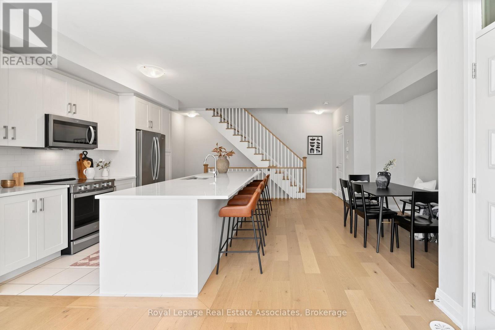 2459 Belt Lane, Oakville, Ontario  L6M 5L9 - Photo 23 - W12513366