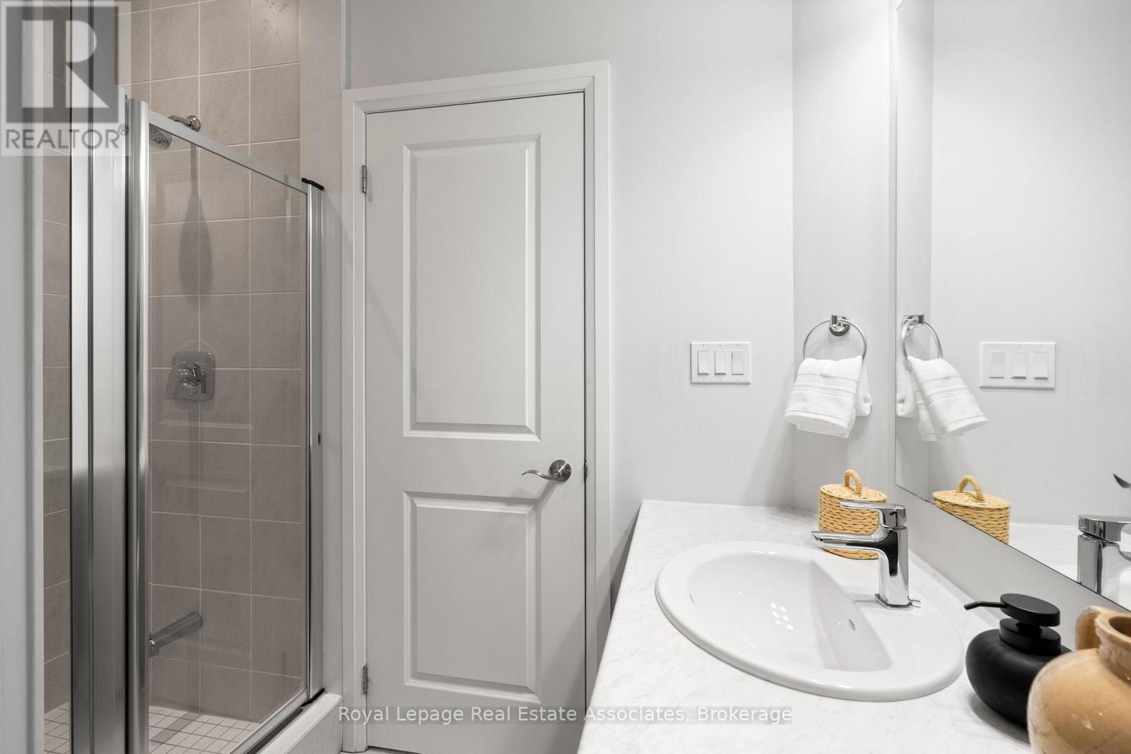 2459 Belt Lane, Oakville, Ontario  L6M 5L9 - Photo 33 - W12513366