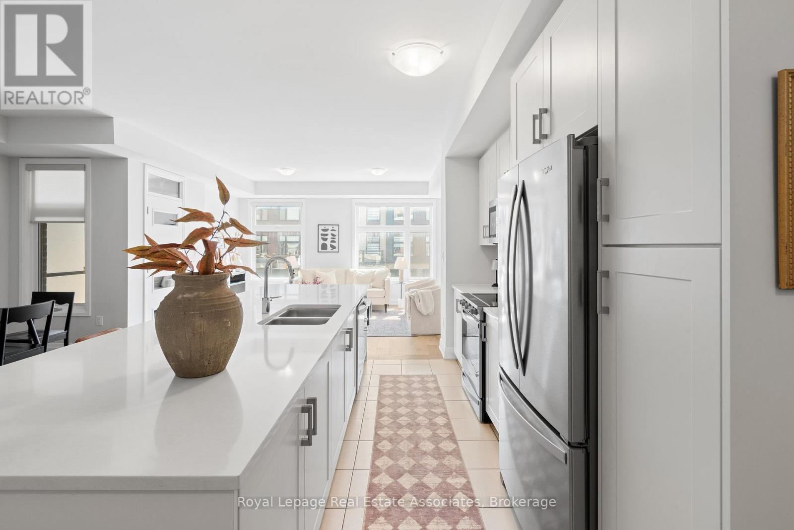 2459 Belt Lane, Oakville, Ontario  L6M 5L9 - Photo 9 - W12513366