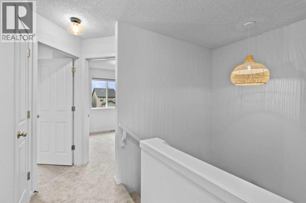 2013 New Brighton Park Se, Calgary, Alberta  T2Z 1B1 - Photo 14 - A2266917