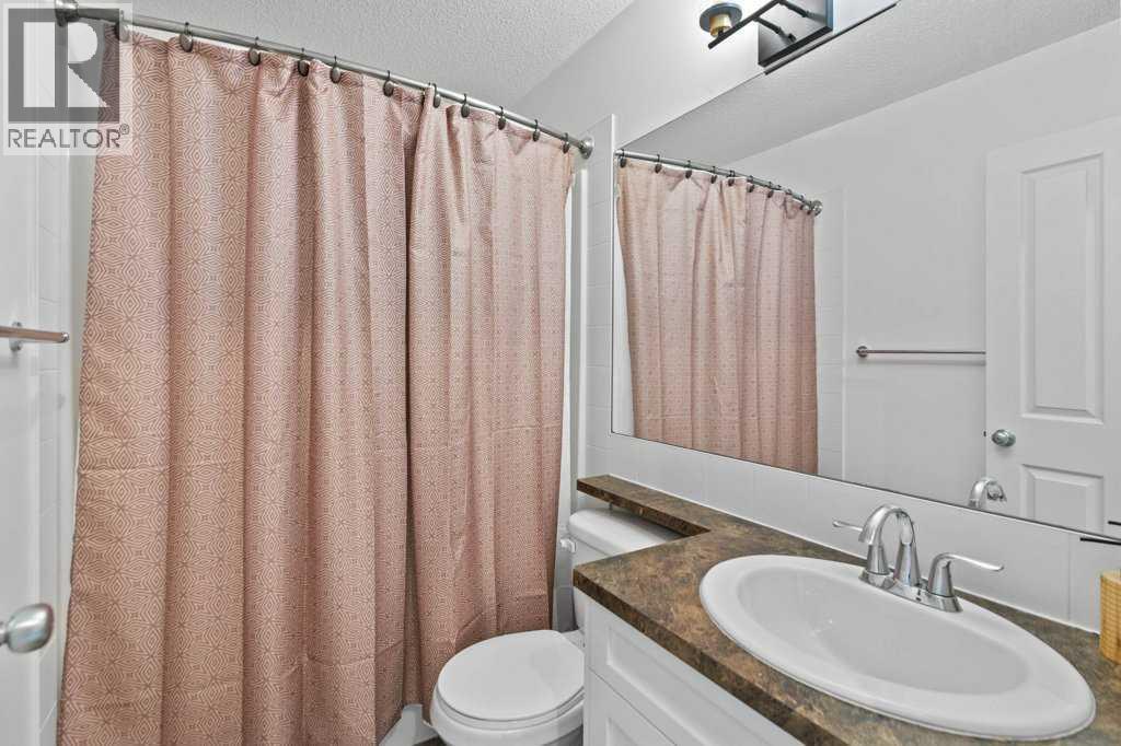 2013 New Brighton Park Se, Calgary, Alberta  T2Z 1B1 - Photo 19 - A2266917