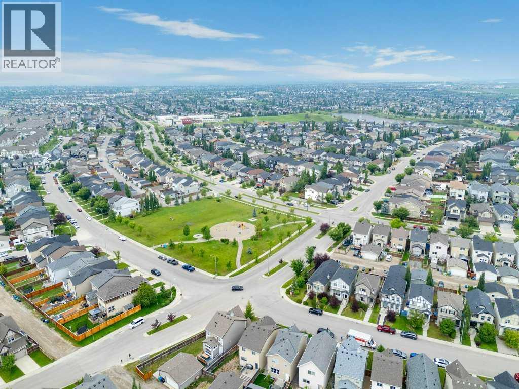 2013 New Brighton Park Se, Calgary, Alberta  T2Z 1B1 - Photo 35 - A2266917