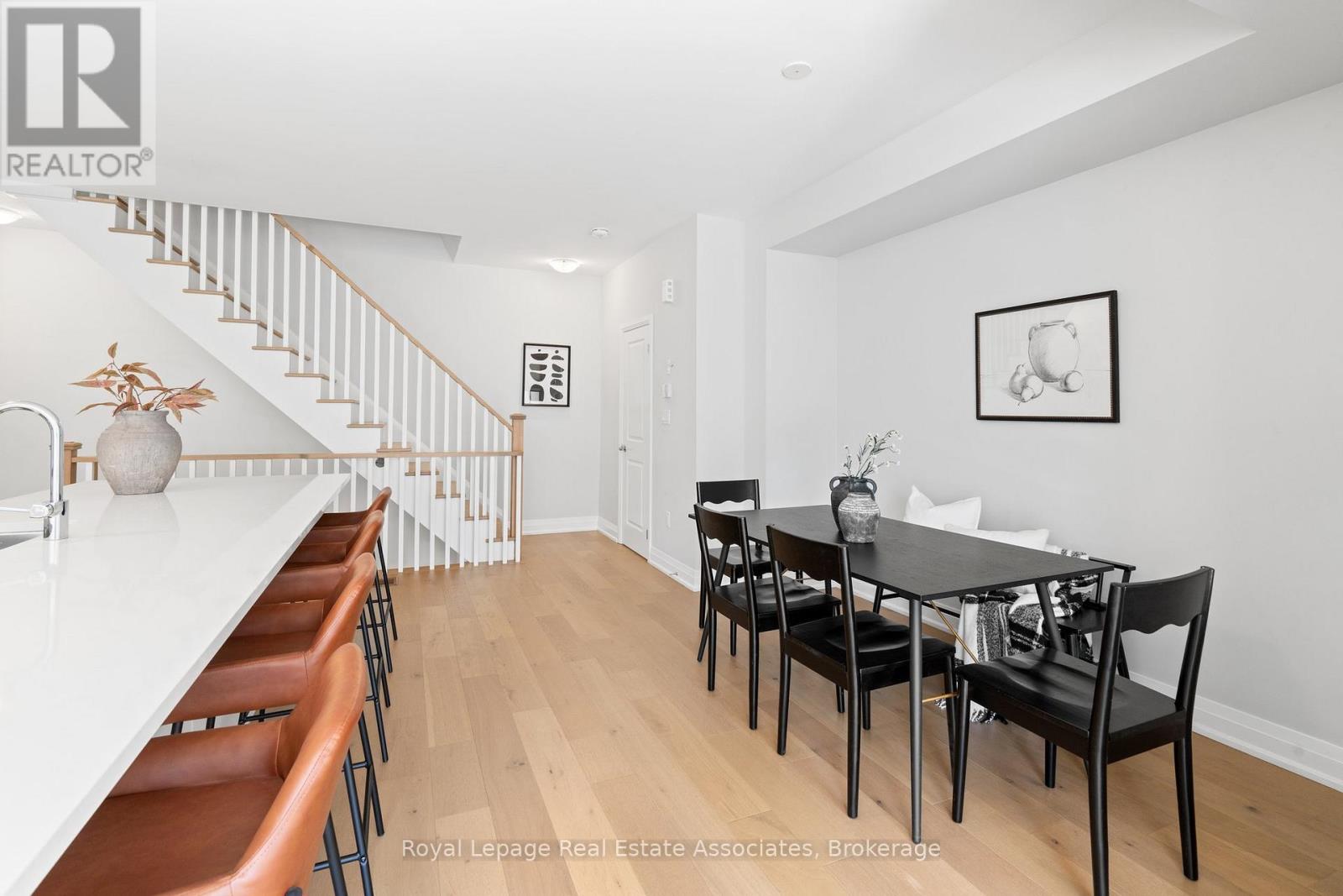 2459 Belt Lane, Oakville, Ontario  L6M 5L9 - Photo 14 - W12513392