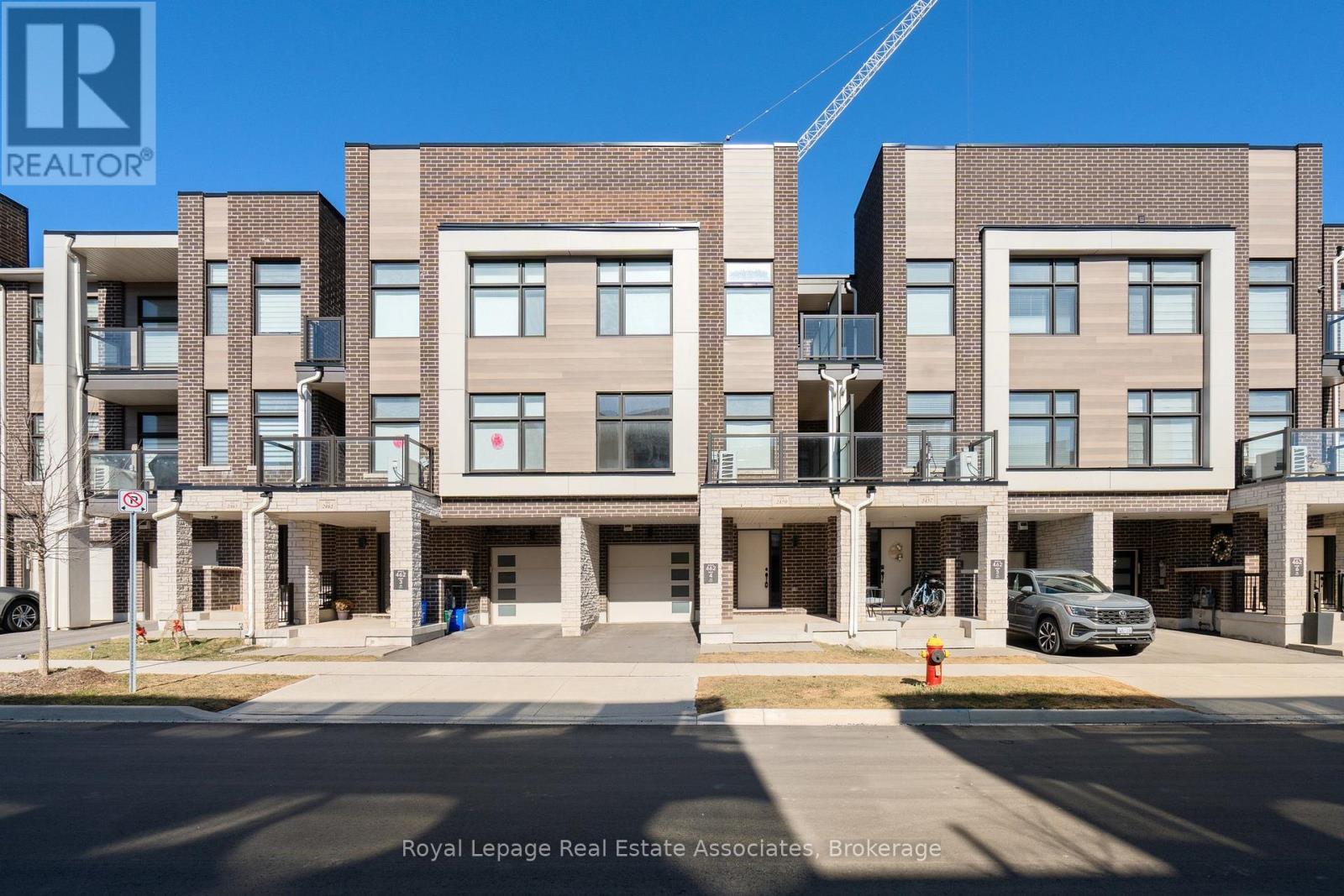 2459 Belt Lane, Oakville, Ontario  L6M 5L9 - Photo 2 - W12513392