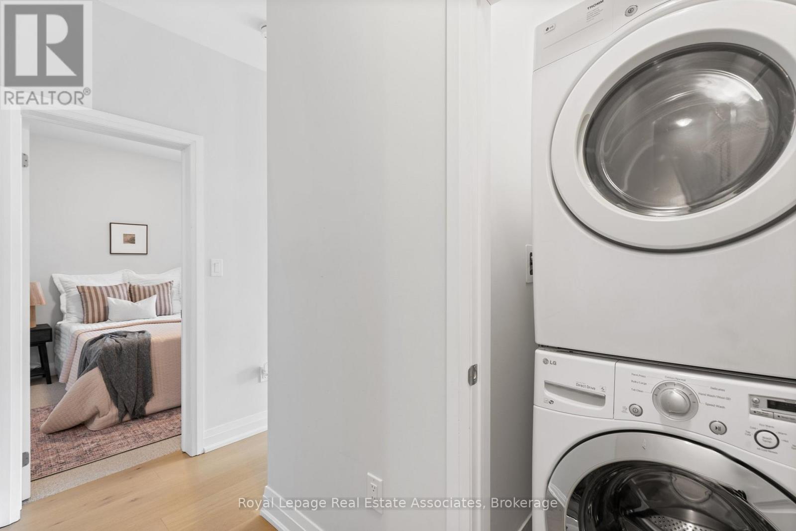 2459 Belt Lane, Oakville, Ontario  L6M 5L9 - Photo 26 - W12513392