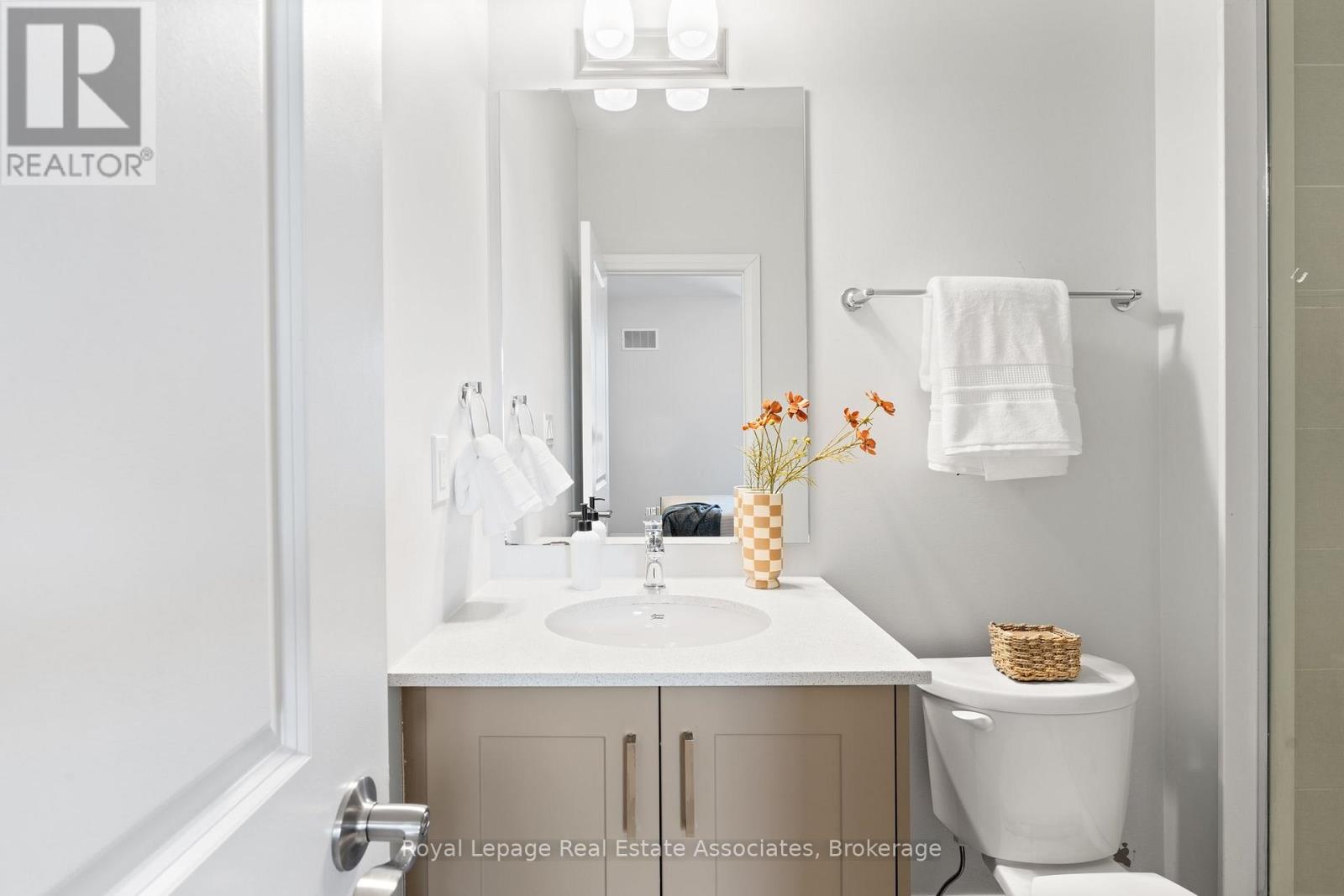 2459 Belt Lane, Oakville, Ontario  L6M 5L9 - Photo 30 - W12513392