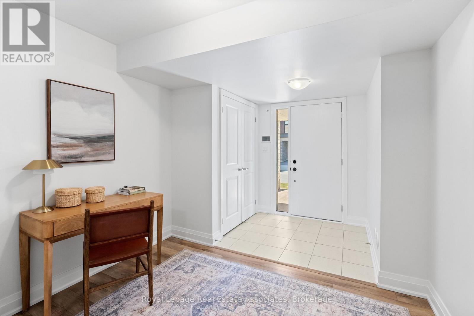 2459 Belt Lane, Oakville, Ontario  L6M 5L9 - Photo 6 - W12513392