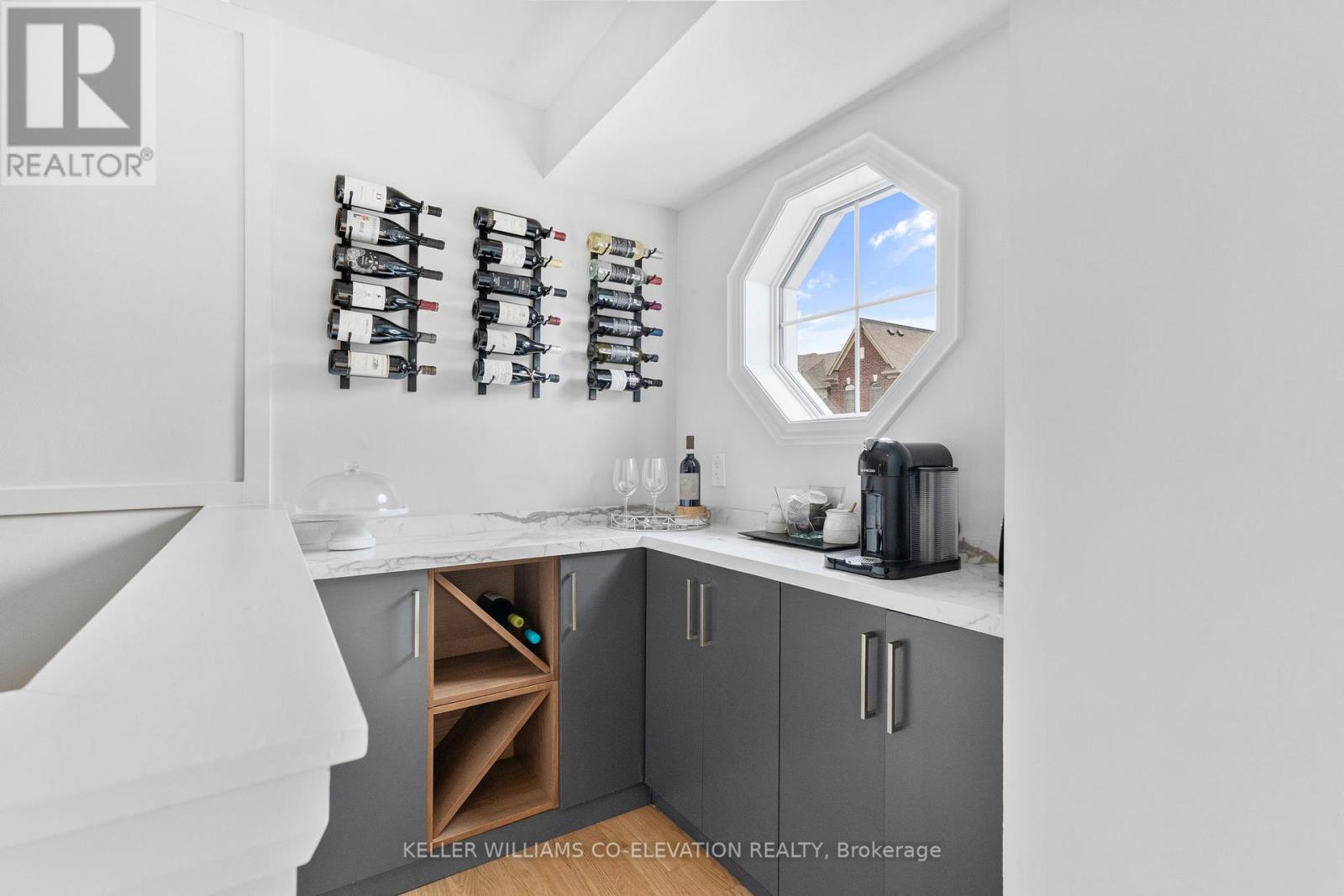 70 Dryden Way, Toronto, Ontario  M9R 0B2 - Photo 14 - W12513412