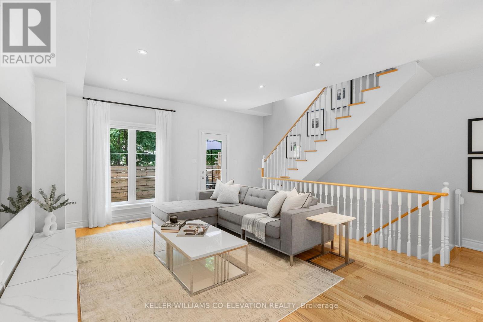 70 Dryden Way, Toronto, Ontario  M9R 0B2 - Photo 5 - W12513412