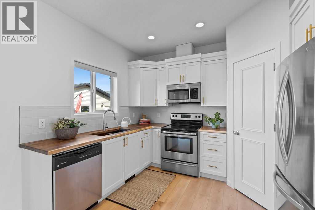 2013 New Brighton Park Se, Calgary, Alberta  T2Z 1B1 - Photo 10 - A2266917