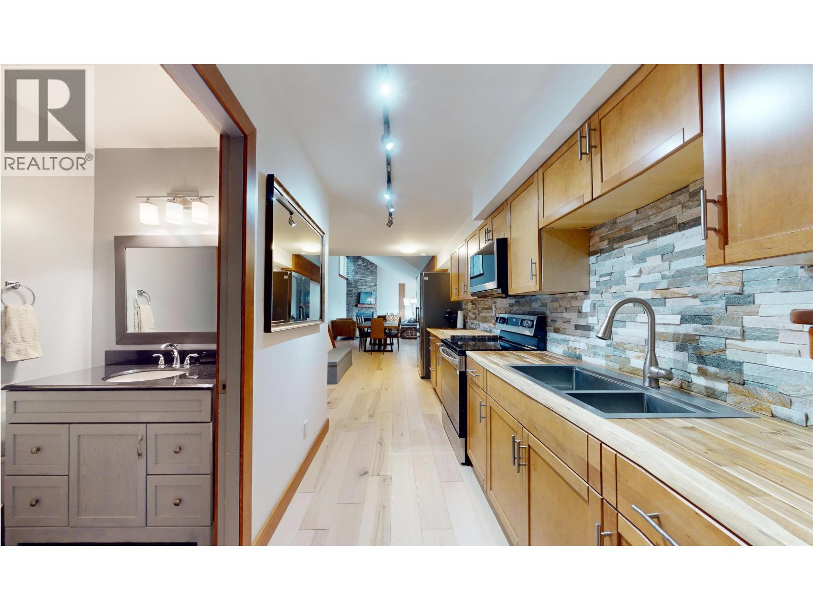 301 2021 Karen Crescent, Whistler, British Columbia  V8E 0H1 - Photo 12 - R3064980