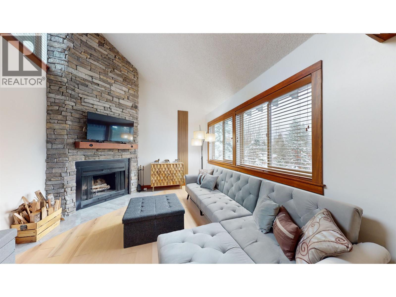 301 2021 Karen Crescent, Whistler, British Columbia  V8E 0H1 - Photo 16 - R3064980